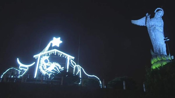 Quito impresiona con inmenso pesebre en Navidad