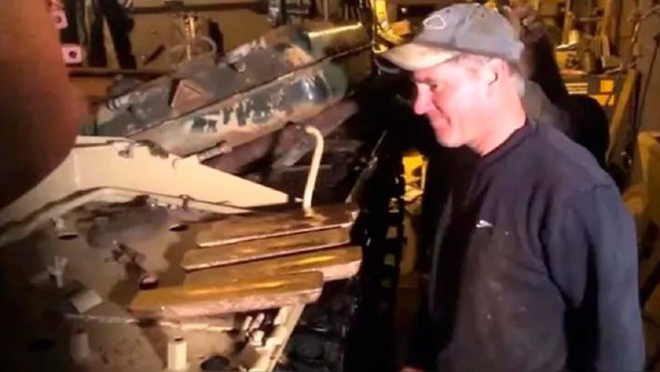 Compra tanque y halla dos millones en oro