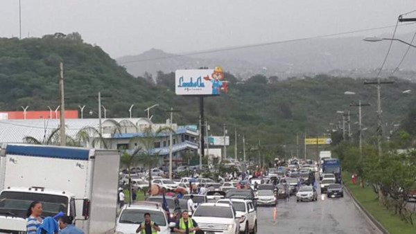 Así se viven las marchas en Tegucigalpa