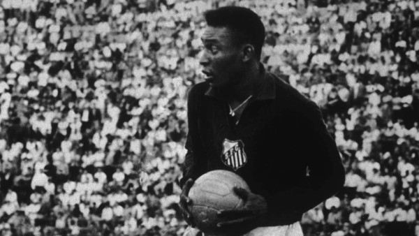 Dios lo quiso así, aunque el rey pudo hacerlo diferente: la sorprendente historia atrás del gol mil de Pelé
