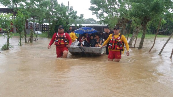 Dos muertos y varias familias en albergues, saldo en Atlántida