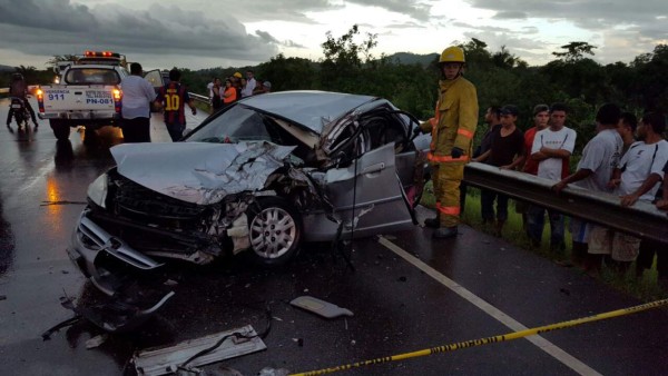 Dos mujeres mueren en accidente en la carretera a Tegucigalpa