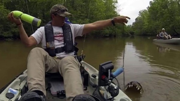 Creyó que pescaba un bagre y se llevó una terrorífica sorpresa