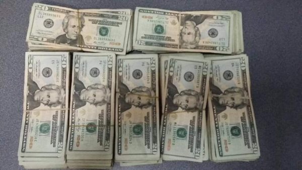 El dinero iba en denominaciones de 20 dólares.