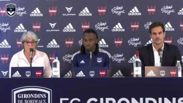 Alberth Elis fue presentado ante los medios como nuevo jugador del Girondins de Burdeos