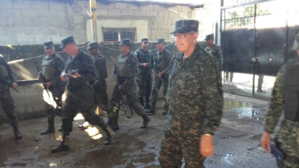 Jefe del Estado Mayor Conjunto visita la Reparto Lempira de San Pedro Sula