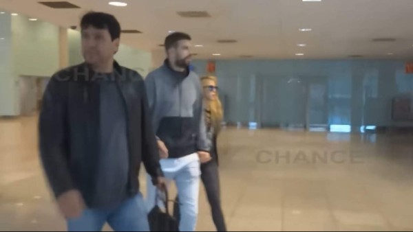Piqué protagoniza incidente en aeropuerto de Barcelona