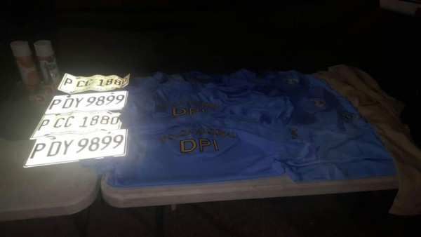 Capturan a cuatro hombres con armas e indumentaria policial en San Pedro Sula
