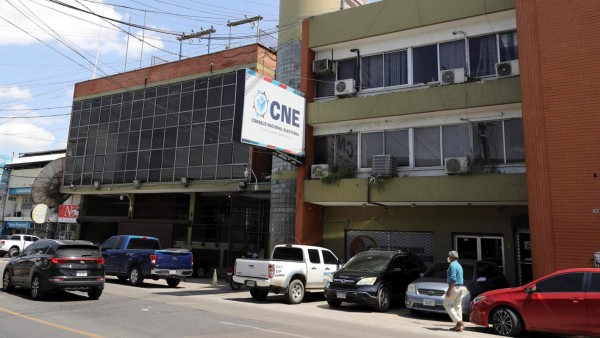 Once partidos minoritarios presentan ante el CNE a candidatos para elecciones