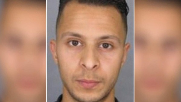 La macabra sonrisa de uno de los terroristas de París