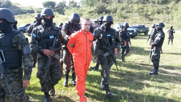 El Pozo recibe a ocho reos más acusados por extorsiones