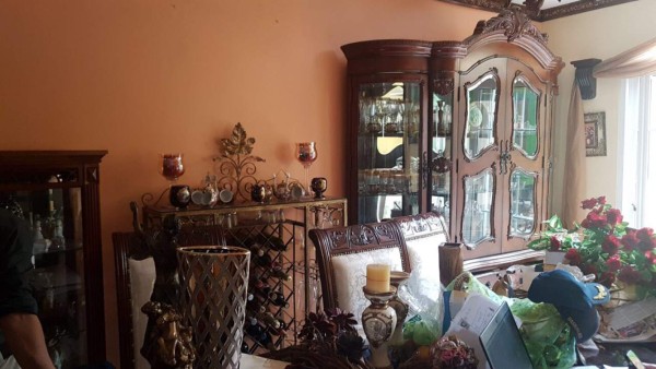 Aseguran bienes a exoficial y red de lavado de activos