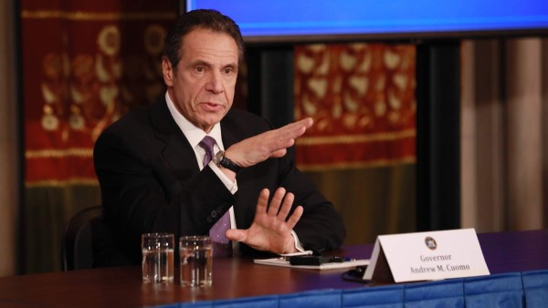 Cuomo pide reclutar más médicos por nueva ola de coronavirus en Nueva York