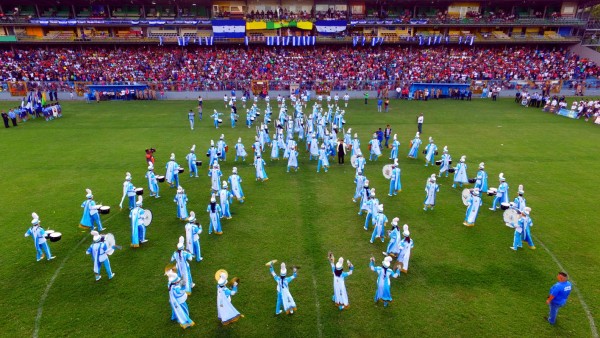 Colorido y talento engalanan la tradicional fiesta de independencia en San Pedro Sula
