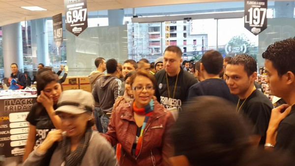 Locura de compras en San Pedro Sula por Black Friday