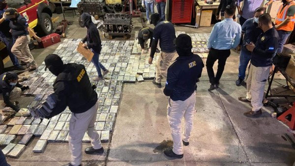 En prisión queda acusado de transportar 488 kilos de cocaína en cisterna
