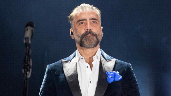 Alejandro Fernández sobre fotos: 'dejé que me retrataran de manera ridícula'