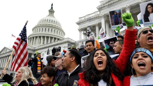 Los dreamers alzan la voz ante el Congreso de USA