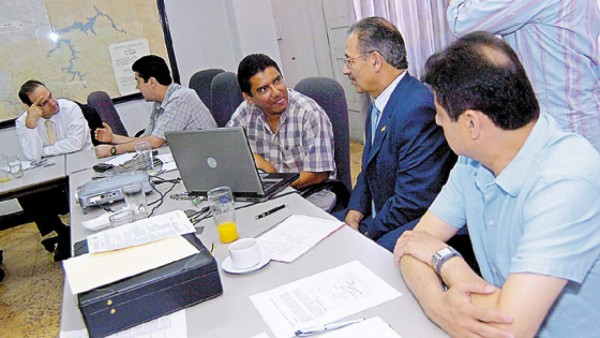 Tres empresas mexicanas se disputan licitación