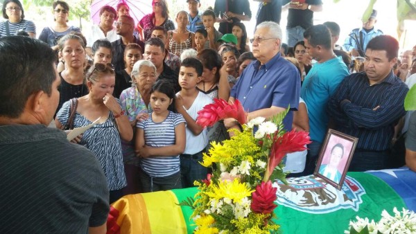 Sepultan a líder de la comunidad gay en San Pedro Sula