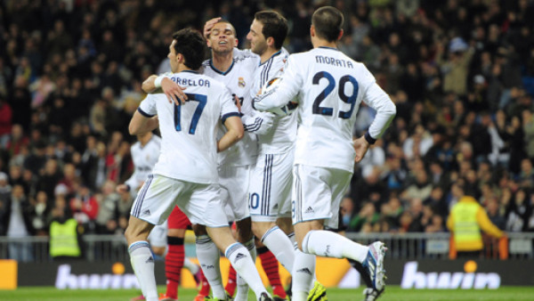 Real Madrid remonta y golea al Mallorca