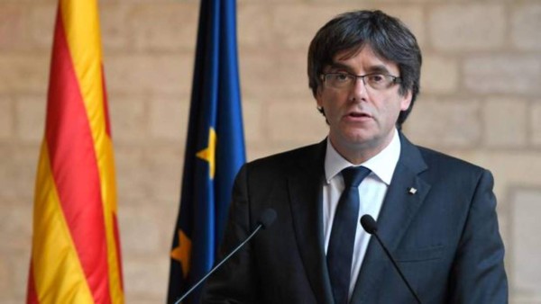 Puigdemont renuncia a la secesión 'unilateral” de Cataluña