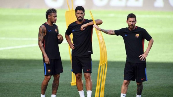 'Neymar está con muchas ganas de volver' al Barcelona, asegura Messi