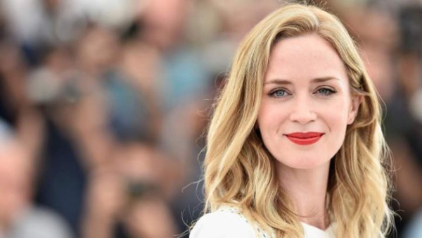 Polémica por 'tacones' en Cannes