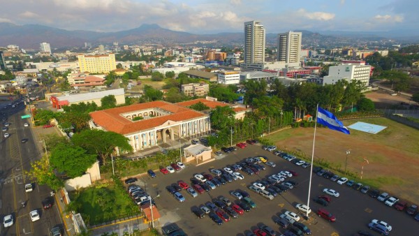 Tegucigalpa, cerros de plata que cubren historia y arte