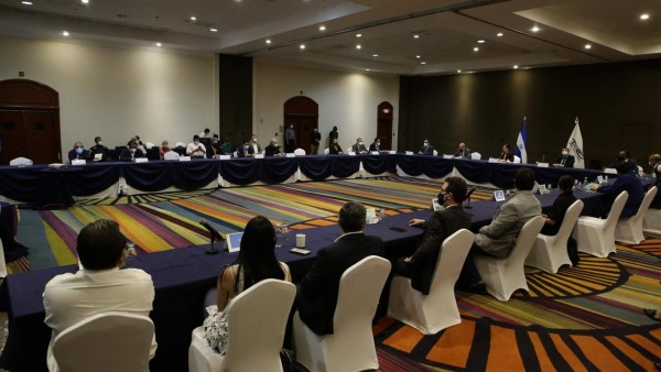 TSE de El Salvador allana el camino a Bukele y permitirá inscripción para reelección presidencial