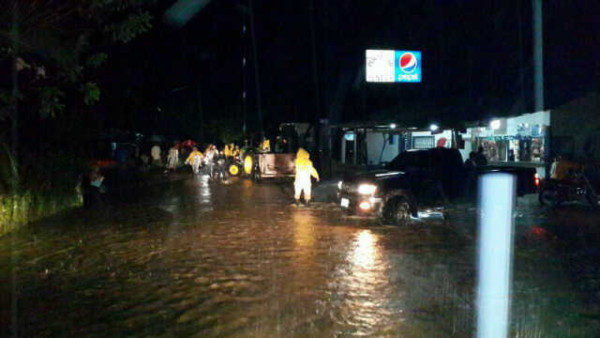 20,000 incomunicados por lluvias en el litoral atlántico de Honduras