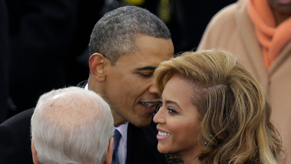 Paparazzi dice tener fotos comprometedoras de Obama y Beyoncé