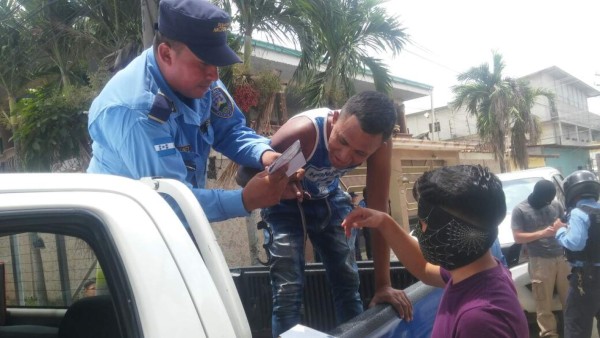 Andrés García al momento de ser requerido.