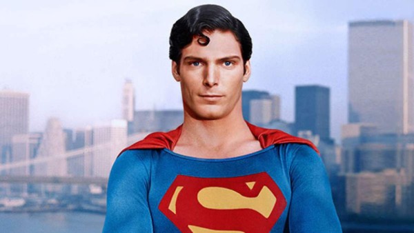 Capa de Superman es subastada por casi $ 200,000 en Hollywood