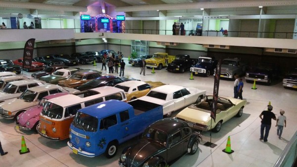 Sampedranos disfrutan exposición de autos históricos