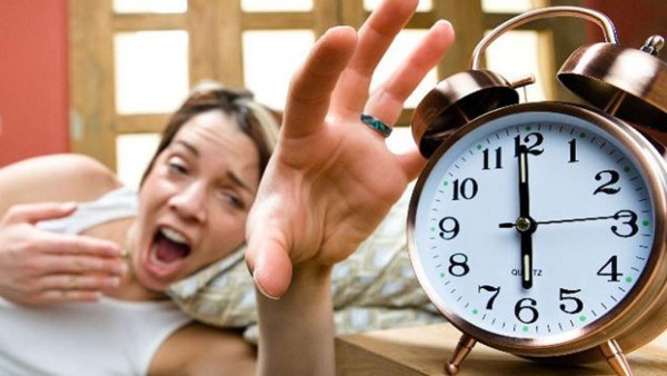 Al adelantar el reloj, el cerebro de los adolescentes se rezaga