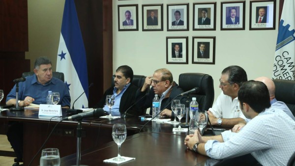 Exponen preocupaciones sobre las fugas de café y devaluación