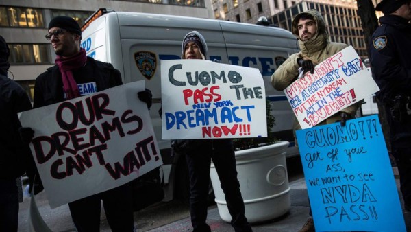 Dreamers inician huelga de hambre en Nueva York