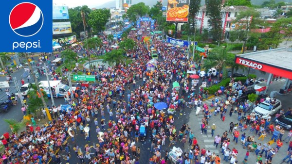Fotos del ambiente en la feria juniana de San Pedro Sula