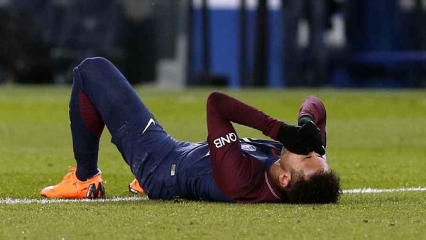 Oficial: Neymar será operado y no estará ante Real Madrid