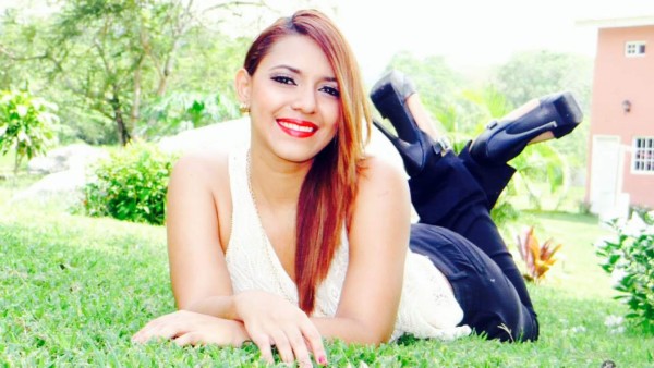 Claudia Gonzales se une al grupo Son By Four