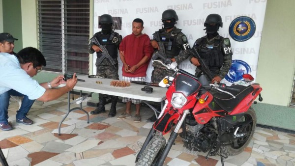 Cae sospechoso de enfrentarse a tiros con la Policía Militar