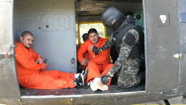 El Pozo recibe a ocho reos más acusados por extorsiones