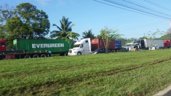 Libre el paso hacia Tegucigalpa tras protesta del transporte pesado en Honduras