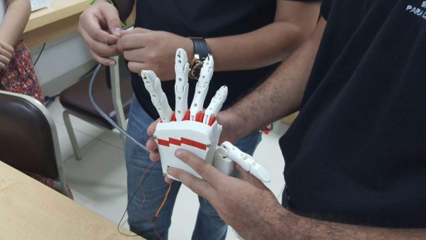 Universitarios desarrollan 42 emprendimientos tecnológicos