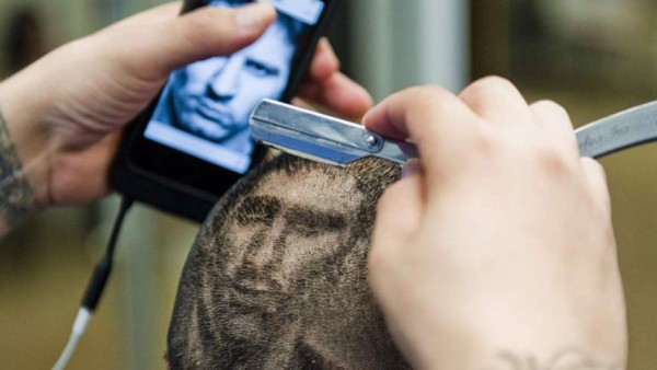 Fanático se diseña en el cabello la imagen de Lionel Messi