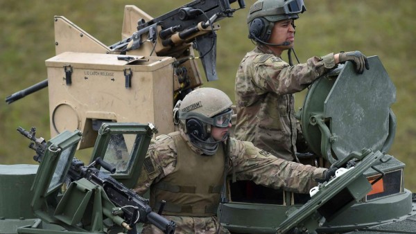 Trump anuncia que reducirá a la mitad tropas de EEUU en Alemania
