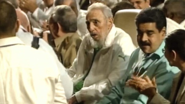 Fidel Castro asiste a la celebración por sus 90 años