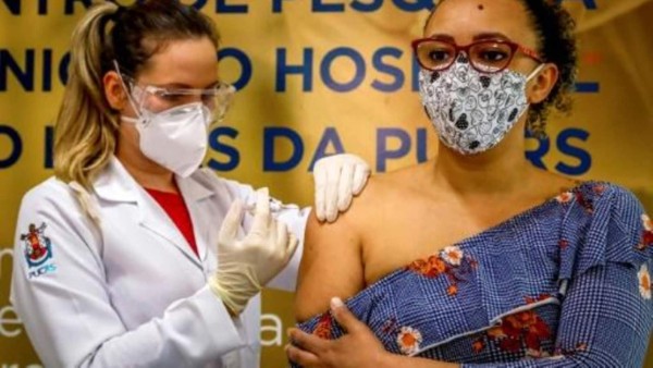 Brasil recibe primer lote de coronavac, la vacuna china contra la covid-19