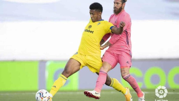 Sergio Ramos se pierde el debut del Real Madrid en la Champions tras encontronazo con Choco Lozano